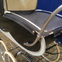 Prachtige vintage van Delft kinderwagen